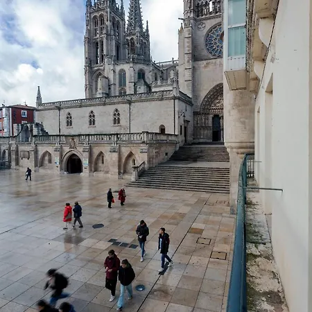 Cinco Balcones A La Catedral By Unique Burgos