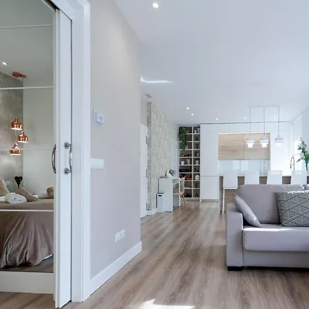 Apartment Cinco Balcones A La Catedral By Unique