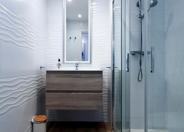 Cinco Balcones A La Catedral By Unique * Burgo