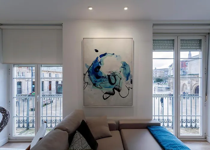 Cinco Balcones A La Catedral By Unique Burgo